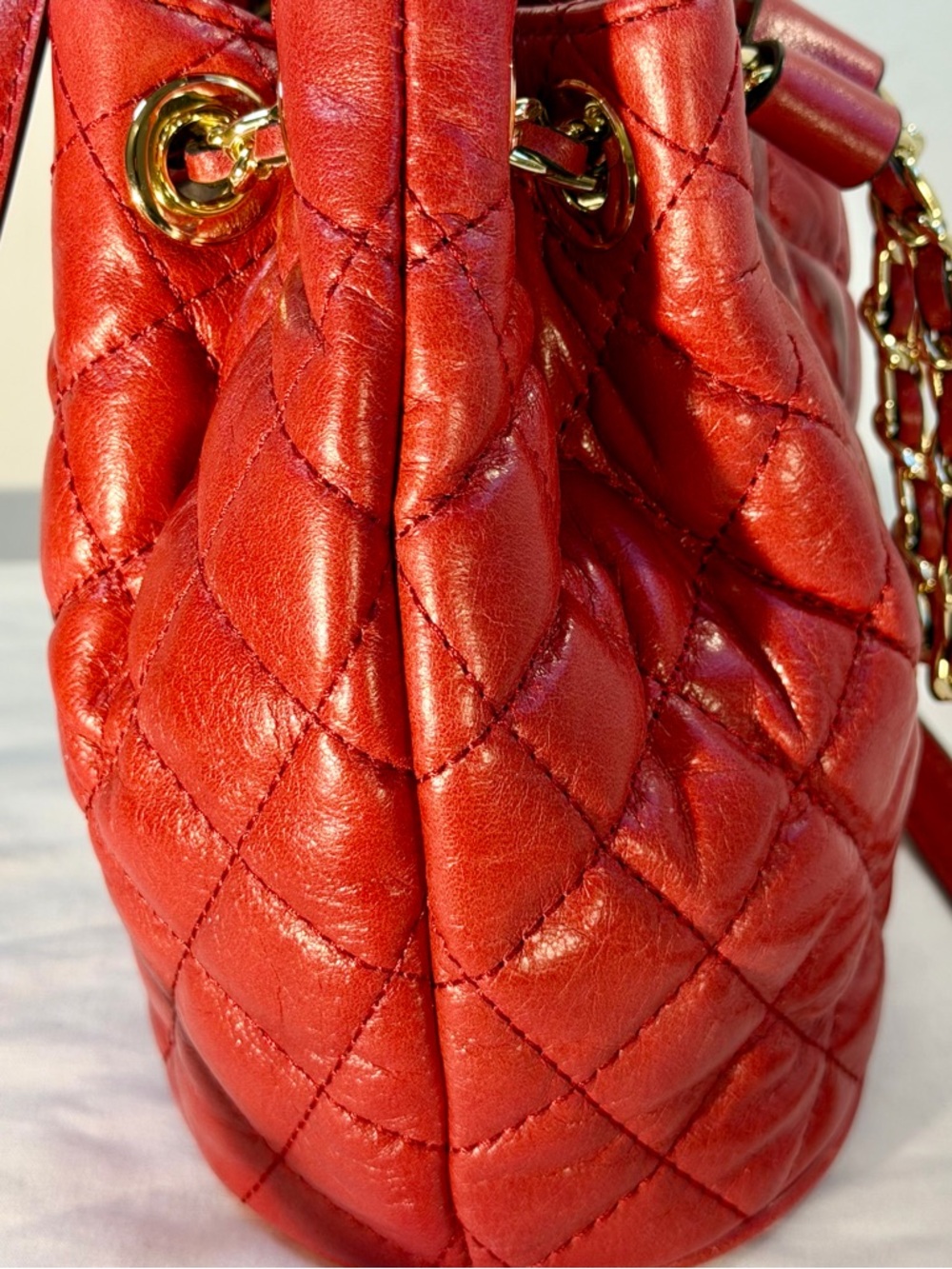 Michael Kors Frankie Small Red Quilted Leather Drawstring Bucket Bag - Picture 6 of 10
